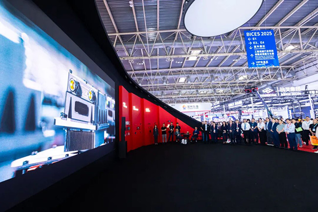 1761896745906025169.jpg 2.jpg