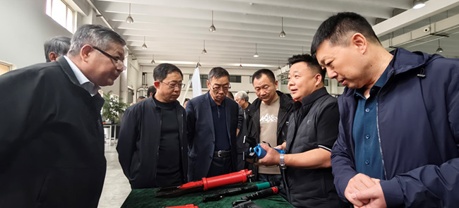 1762219212291064838.jpg 64011.jpg