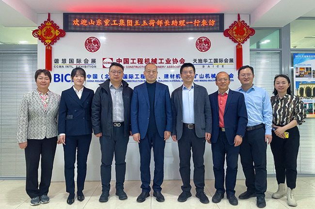 1765847544848047421.jpg 640.jpg